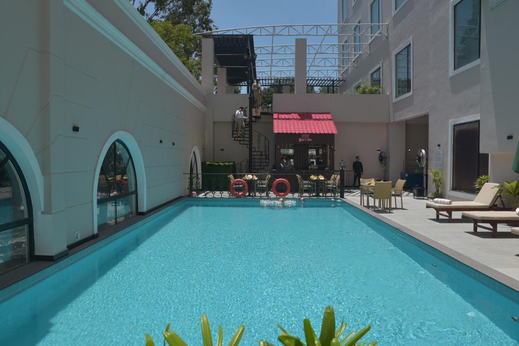 Hotel Polo Towers Agartala Zewnętrze zdjęcie