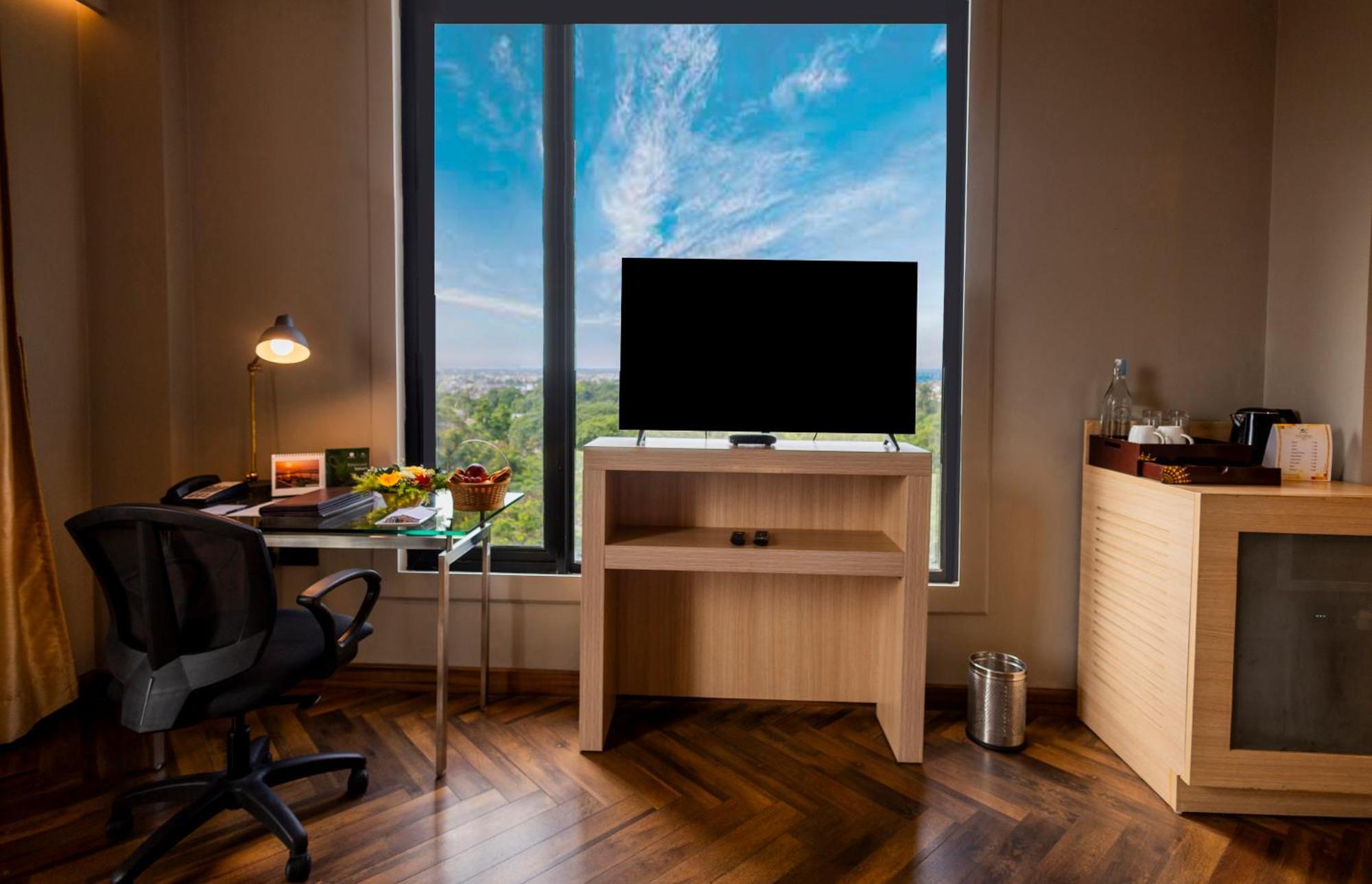 Hotel Polo Towers Agartala Zewnętrze zdjęcie