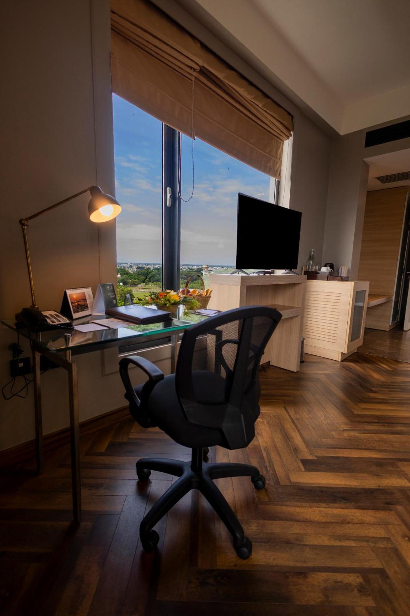 Hotel Polo Towers Agartala Zewnętrze zdjęcie