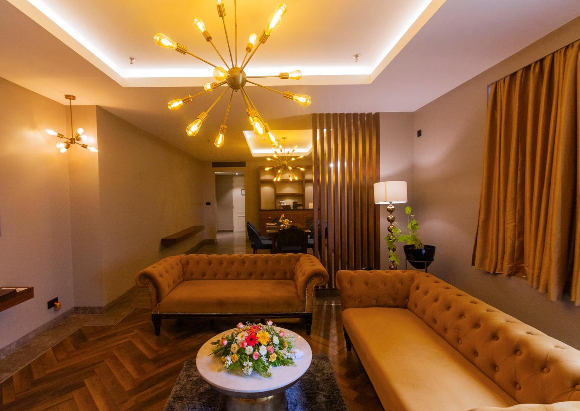 Hotel Polo Towers Agartala Zewnętrze zdjęcie